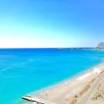 בית נופש Belvedere Beachfront אפאנטו