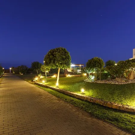 펜션 Belvedere Beachfront 아판토우